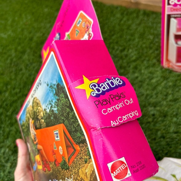 VINTAGE UNOPENED BARBIE play sets circa 1978 and 1982 - Picture 12 of 13